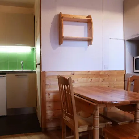 La Maison Tresallet - Pour 2 Personnes Mae-9824 Apartment